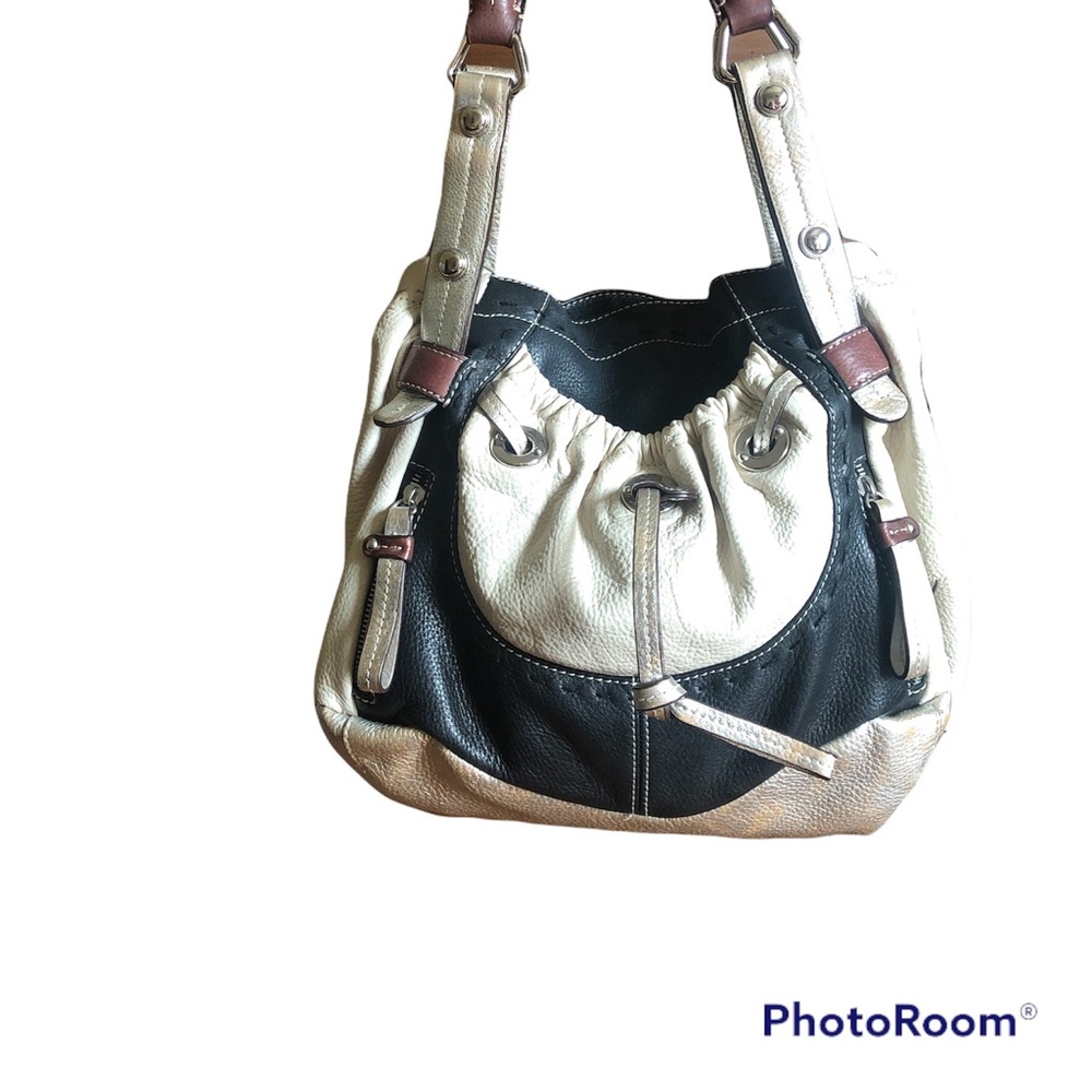 Leather multicolored handbag. Metallic look. Shoulder style.